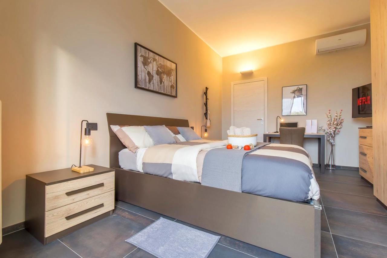 Modern & Bright 2 Bedroom Flat 50M From M4 Stop Milán Exteriér fotografie