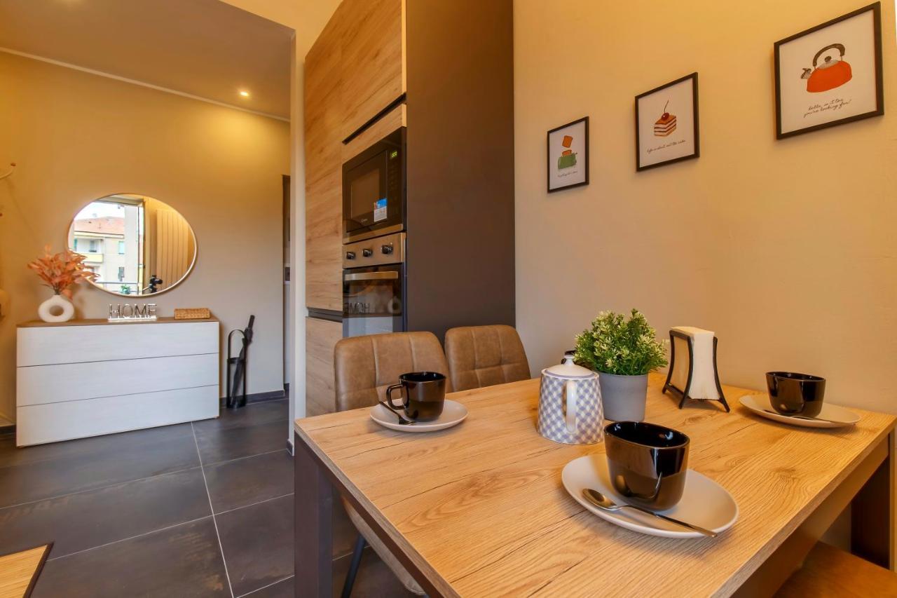Modern & Bright 2 Bedroom Flat 50M From M4 Stop Milán Exteriér fotografie