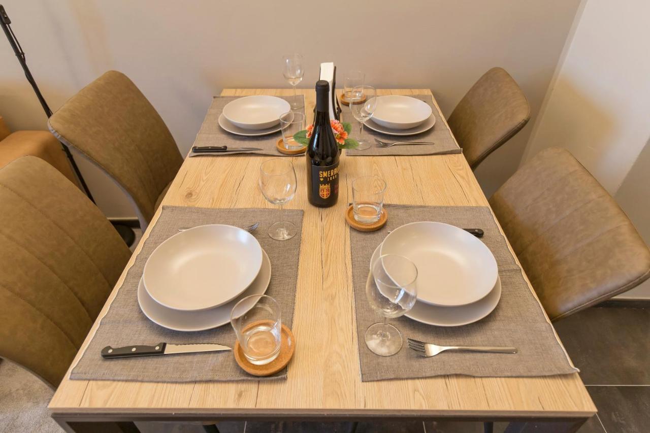 Modern & Bright 2 Bedroom Flat 50M From M4 Stop Milán Exteriér fotografie